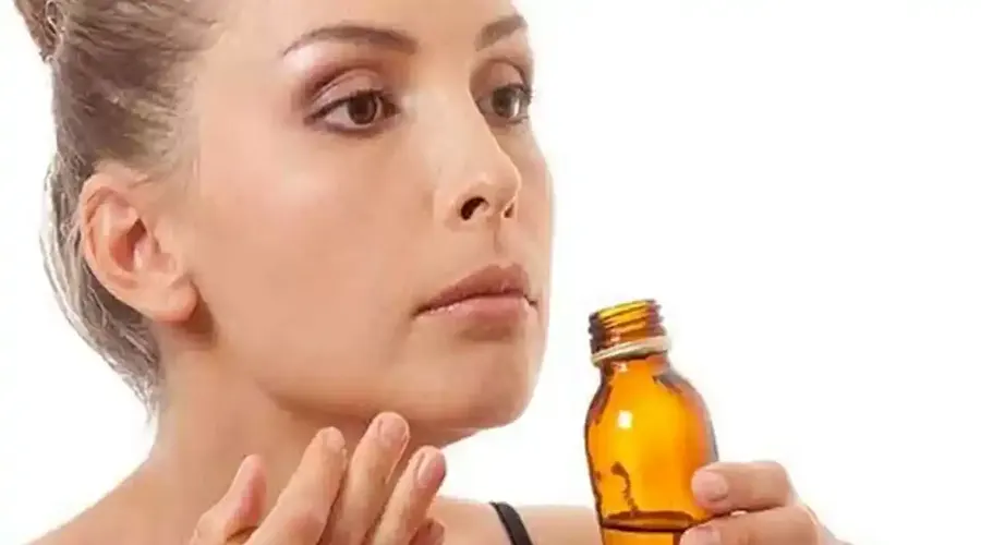 بهترین روغن رفع لک های پوست صورت را از دکتر اویل بخواهید