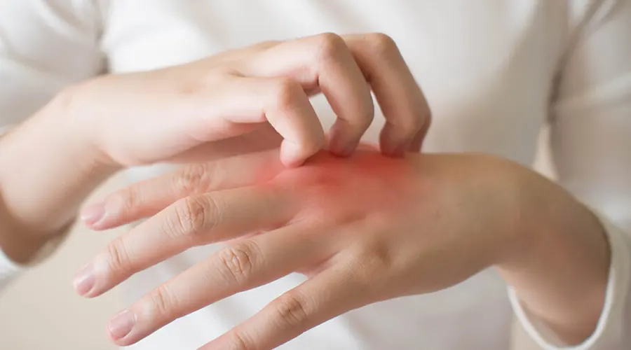 ترکیبات روغن مناسب پوست حساس محصولی از دکتر اویل