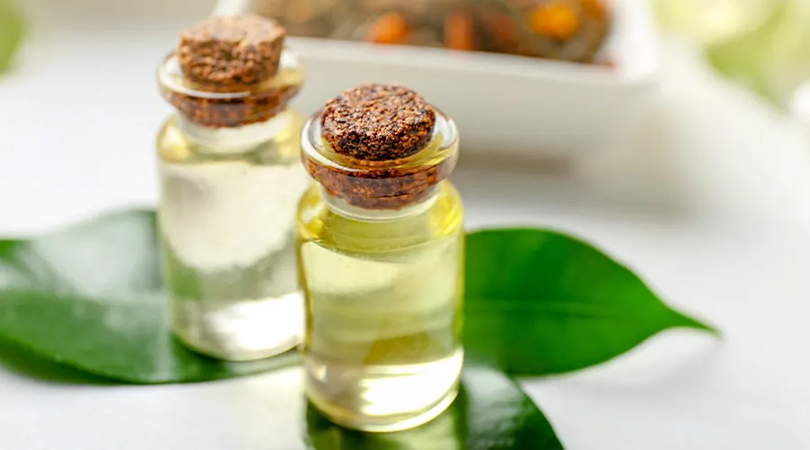 فواید و کاربردهای روغن درخت چای اصل از محصولات دکتر اویل