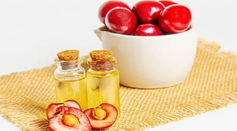 روش مصرف روغن هسته آلبالو از محصولات دکتر اویل
