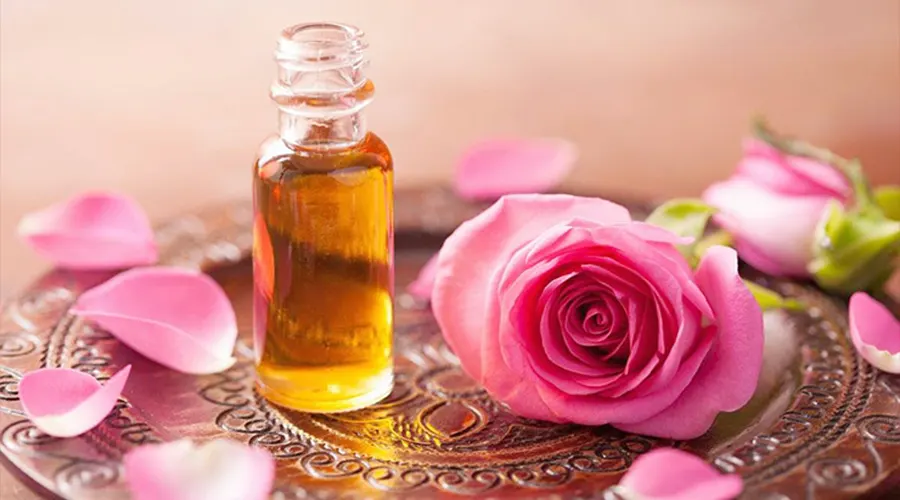 با خرید گل سرخ بر پایه بادام اصل از فروشگاه دکتر اویل سلامت پوست و موی خود را تضمین کنید.