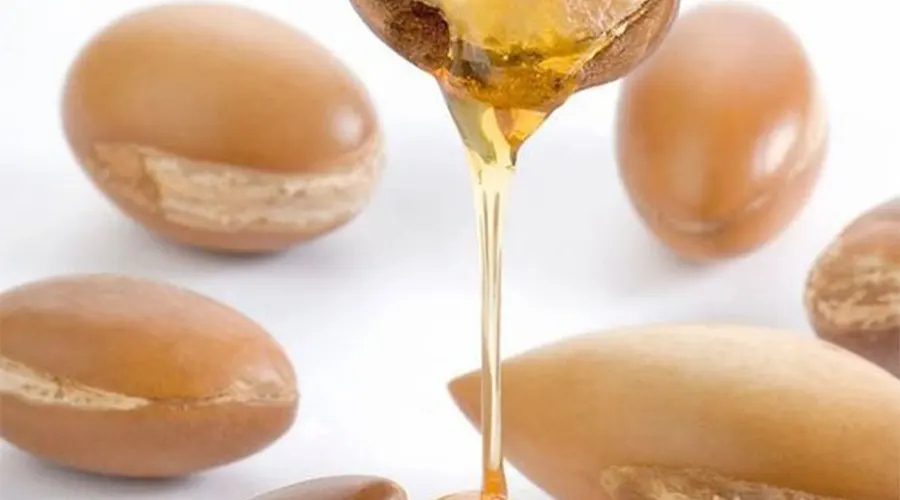 استفاده از روغن آرگان اسپانیایی محصول دکتر اویل بعد از کراتینه کردن مو