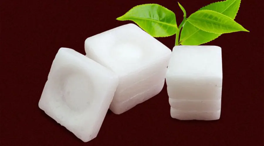 هنگام خرید روغن کافور اصل از فروشگاه دکتر اویل با اطمینان خاطر خرید کنید