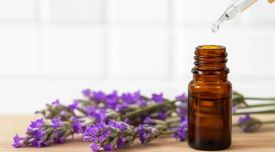 روغن اسطوخدوس برای آرامش و ریلکسیشن