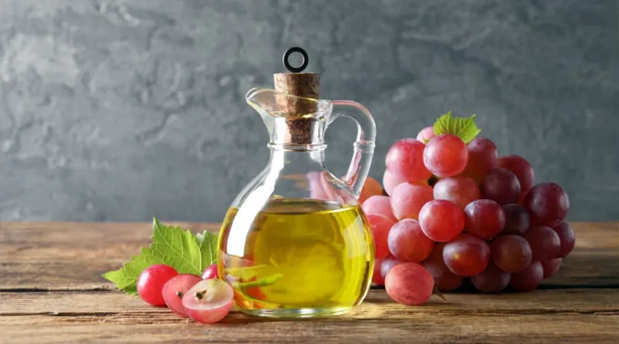 بهبود سلامت پوست با استفاده از خواص روغن هسته انگور