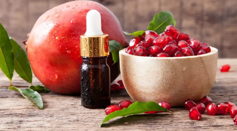 با استفاده از روغن هسته انار پوستی جوان و ظاهری جذاب داشته باشید.