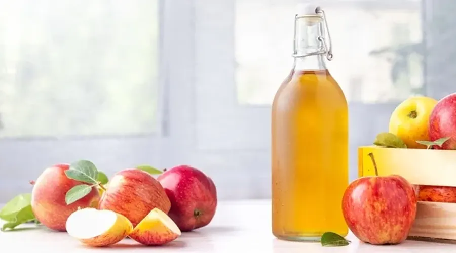 سرکه سیب برای درمان جوش سر سیاه