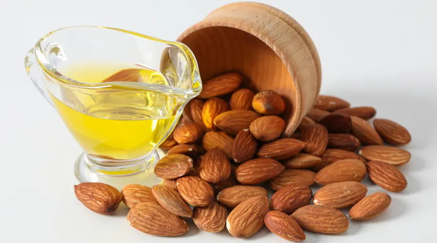 کاهش موخوره با استفاده از خواص روغن بادام شیرین